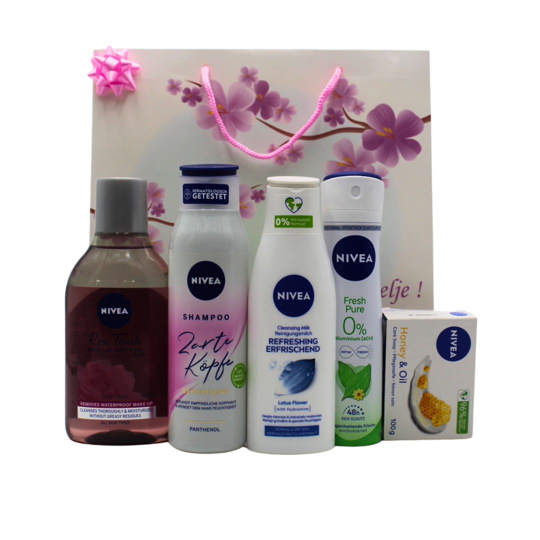 41 Nivea gift box 2 - Image 1